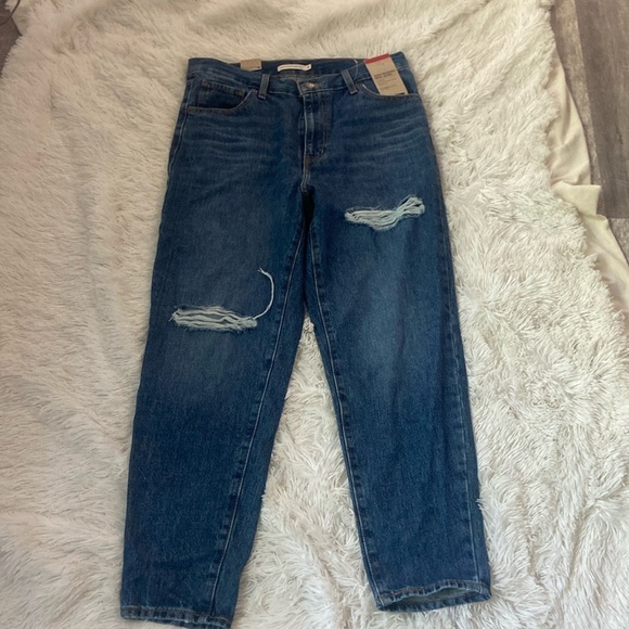 Levi's High Waisted Mom Jeans - Picture 2 of 14